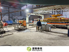 Frantoio ed estrusore a rulli dentati per macchina per fabbricare i mattoni in argilla automatica